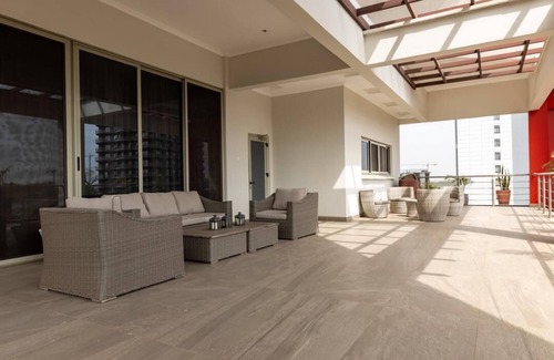 Accra Apartment | 3 bedroom furnished rooftop suite located at a serine environment.
