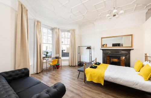 Hove Apartment | 3 Bedroom Garden Apartment Opposite the Beach