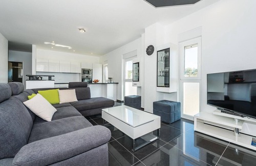 Brodarica House | 3 bedroom gorgeous home in Brodarica