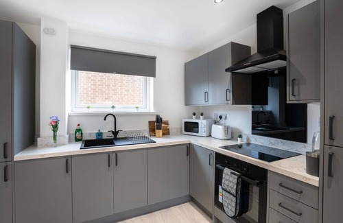 Newcastle-upon-Tyne House | 3 Bedroom House-free Parking