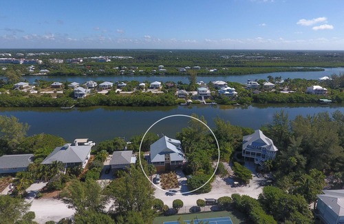 Cape Haze House | 3 Bedroom home directly across the street from the beach!