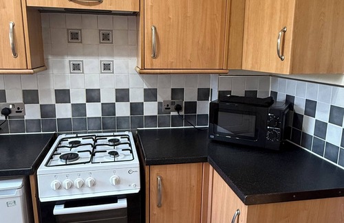 Kirkcaldy House | 3 bedroom home Kirkcaldy