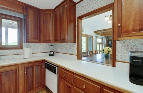 Hot Springs House | 3 Bedroom home with Incredible Mountain Views