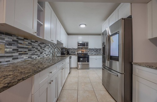 Royal Palm Beach House | 3-bedroom house in charming Royal Palm Beach with AC, WiFi, barbecue