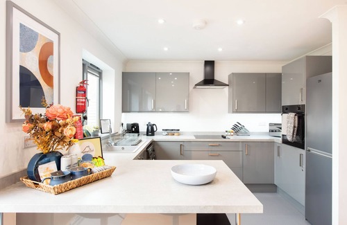 Colchester House | 3 Bedroom House, 2 Free Parking Spaces, Free WiFi, Close to University and Town!