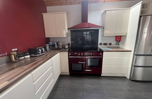 Hillsborough House | 3 Bedroom House, Avocalodge