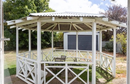 Alfredton House | 3 Bedroom House At Ballarat Lake Wendouree