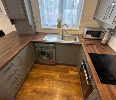 Kettering House | 3 Bedroom House For Corporate Stays in Kettering