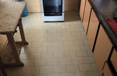 Setor Central House | 3 Bedroom House - Garage - Great for families - Good and cheap - Best value for money