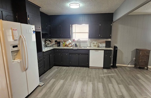 Fort Worth House | 3-bedroom house in beautiful Fort Worth with WiFi, AC