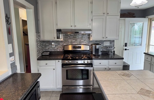 Mundelein House | 3-bedroom House in Cozy Mundelein with Private Patio and Grill