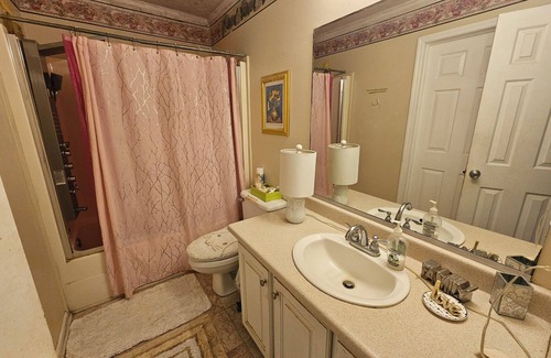 Raleigh House | 3-bedroom house in delightful S Raleigh WiFi, AC