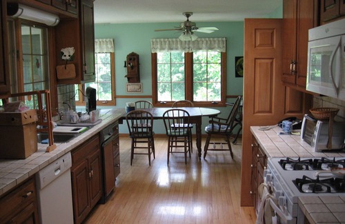 Oakdale House | 3 Bedroom House in Rural Setting but close to Iowa City/Solon