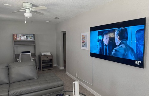 Palatka House | 3-bedroom house in tranquil Palatka with AC and High-Speed Internet