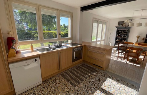 Saint-Ideuc House | 3-bedroom house, south-west sunny garden, beaches and shops on foot(700m)