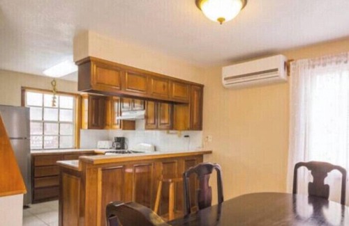 San Pedro House | 3 bedroom house (town center, steps always from the beach)