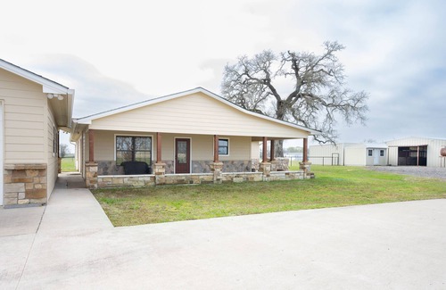 Bryan House | 3 Bedroom House w/Outdoor Entertainment Area & Horse Accommodations