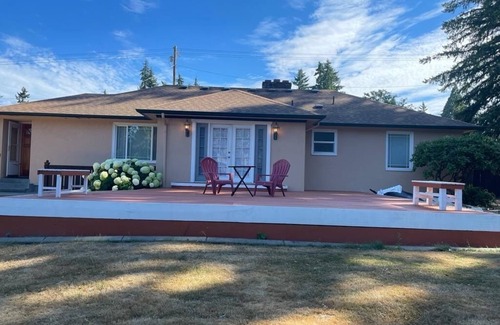 Puyallup House | 3 Bedroom House with large Garden - Pet friendly
