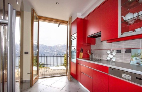 Brezzo di Bedero Apartment | 3 bedroom Italian Lakes apartment