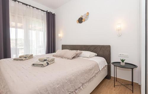 Donje Polje Apartment | 3 Bedroom Lovely Apartment In Vrpolje