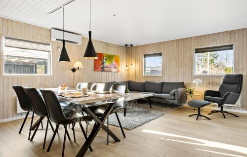 Skovmose House | 3 Bedroom Lovely Home In Sydals