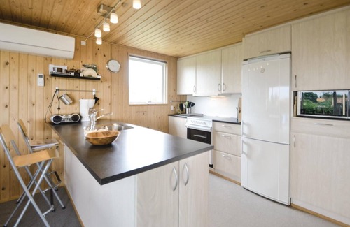 Skødshoved Strand House | 3 bedroom lovely home in Knebel