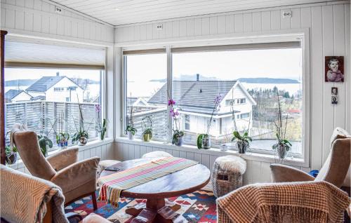 Fister House | 3 Bedroom Lovely Home In Fister