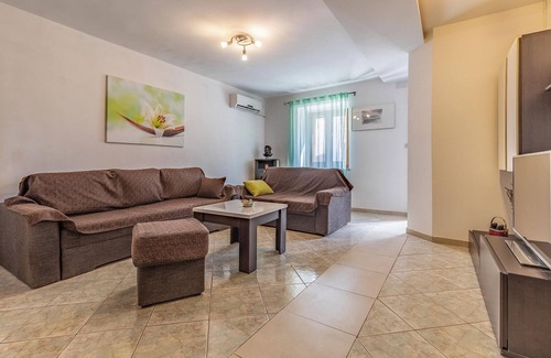 Kavran House | 3 bedroom lovely home in Kavran