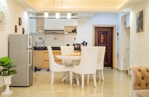 Lavington Apartment | 3 Bedroom Luxury Apartment Lavington (Indoor Pool, Gym, Private Parking)