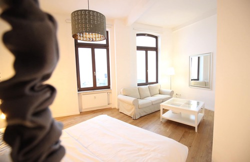 Nippes Apartment | 3 bedroom Luxury Apartment