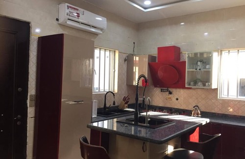 Ofin House | 3 Bedroom Luxury Lifestyle HomeAwayfromHome