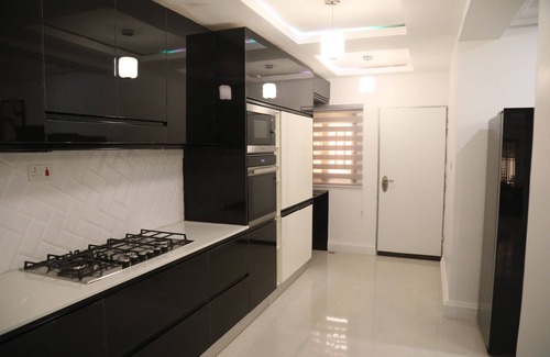 Gudu House | 3 Bedroom Luxury Townhouse with Full Home Automation