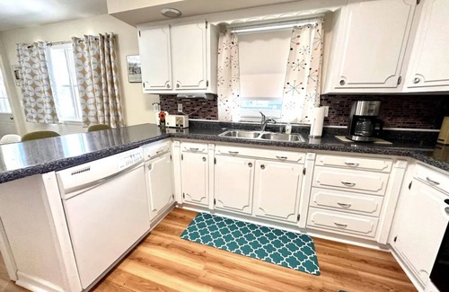 Princeton House | 3 Bedroom Minutes to Historic Downtown
