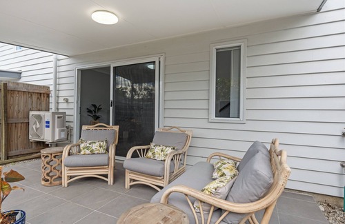 North Booval House | 3 Bedroom Modern Townhouse Ipswich