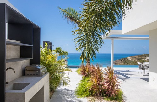 Cole Bay Villa | 3 Bedroom Modern Villa , Ocean Royal