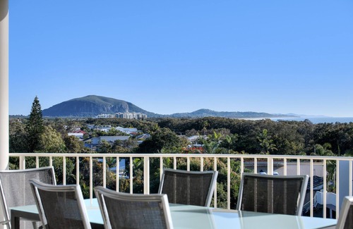 Mudjimba Apartment | 3 Bedroom Penthouse Apartment with a Private Rooftop Spa