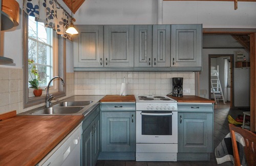 Tived House | 3 bedroom pet friendly home in Tived