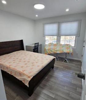 North New Hyde Park Villa | 3 Bedroom Renovated Model House