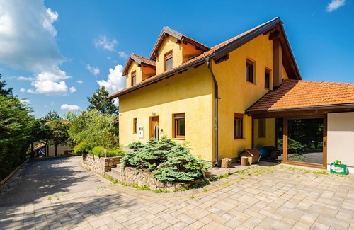 Vrata House | 3 bedroom stunning home in Vrata