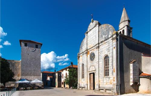 Jursici House | 3 Bedroom Stunning Home In Brscici