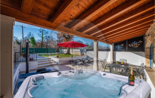 Jursici House | 3 Bedroom Stunning Home In Brscici