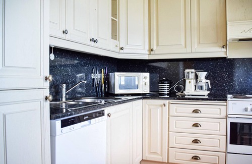 Bjoa House | 3 bedroom stunning home in Bjoa