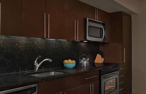 Marco Island Hotel | 3 Bedroom Suite Crystal Shores Beachfront Resort