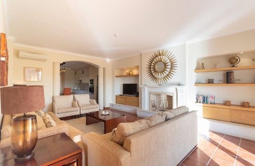 Cadriceira House | 3 Bedroom Town House overlooking golf course