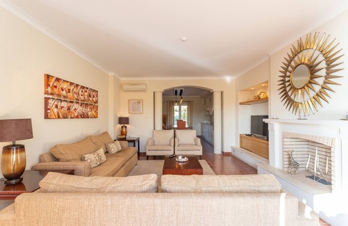 Cadriceira House | 3 Bedroom Town House overlooking golf course