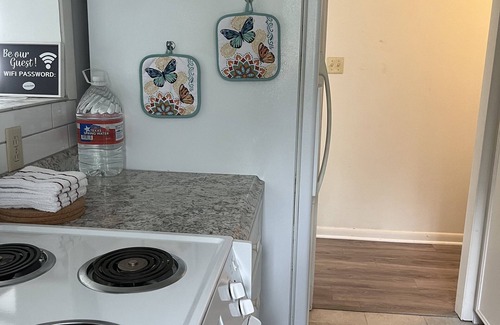 Trinity House | 3-bedroom vacation home, waterfront patio, great fishing, kayaking, swimming