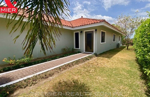 San Jose House | 3-BEDROOM VILLA – GATED COMMUNITY - CORONADO