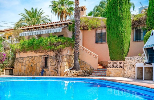 Paichi Villa | 3 bedroom villa in teulada