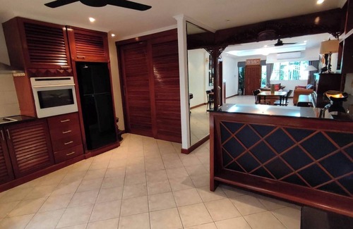 Pattaya Bay House | 3 bedroom villa near Pattaya Jomtien beach
