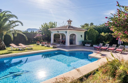 Montgo de Toscamar Villa | 3 Bedroom Villa with Landscaped Gardens